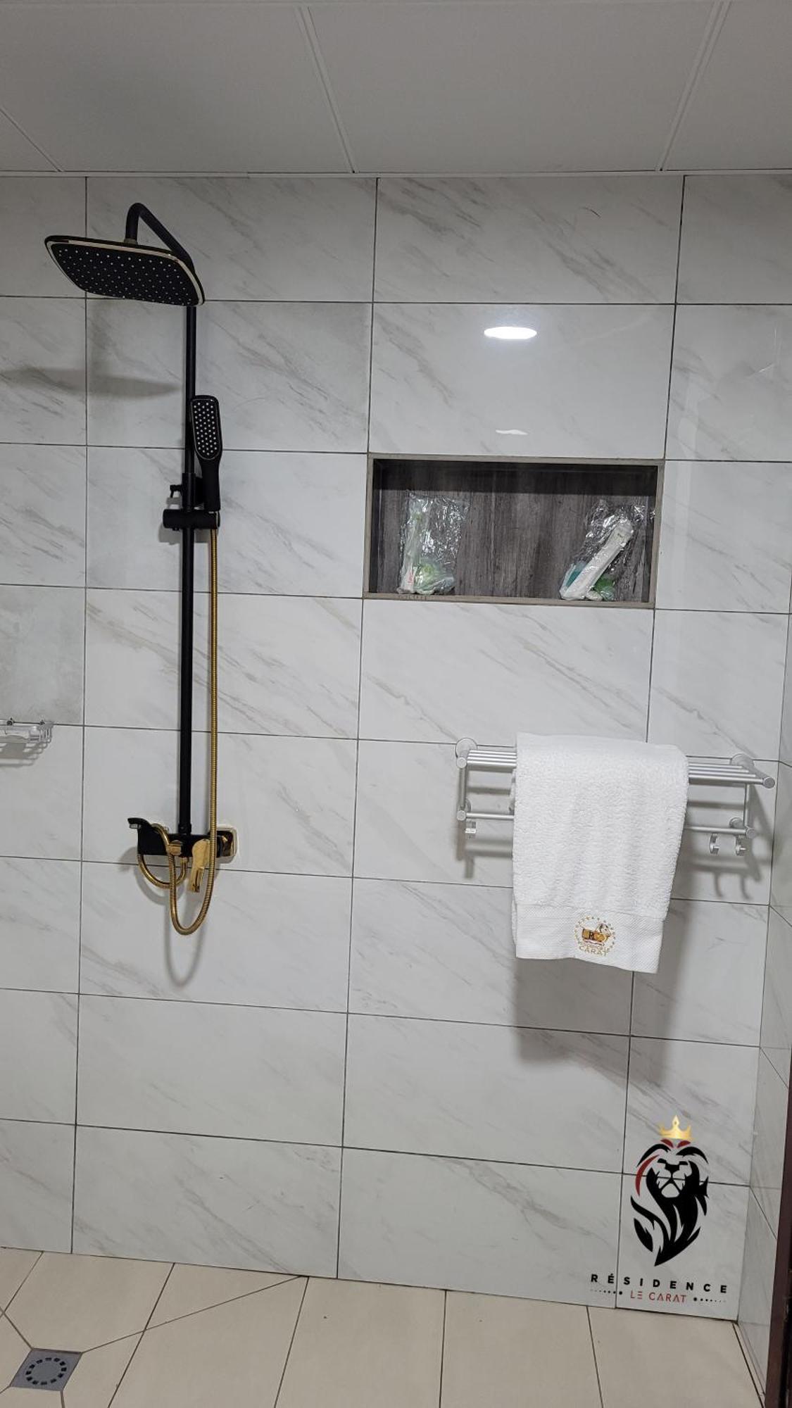 Residence Le Carat Douala Kültér fotó